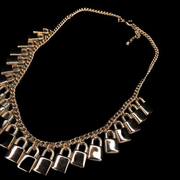 NWOT! Golden choker style necklace w/ 22 p… - Picture 3 of 8